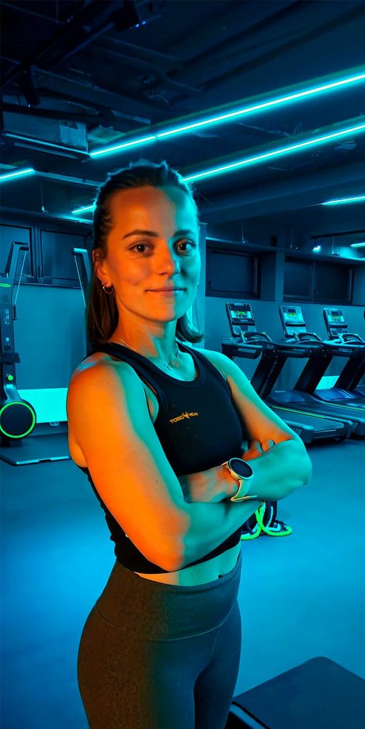 Stephanie - Trainerfoto + Logo.jpg